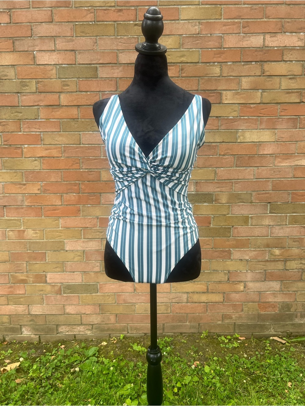 Striped Twist-Front Old Navy One-Piece Swimsuit in Teal & White SIZE M